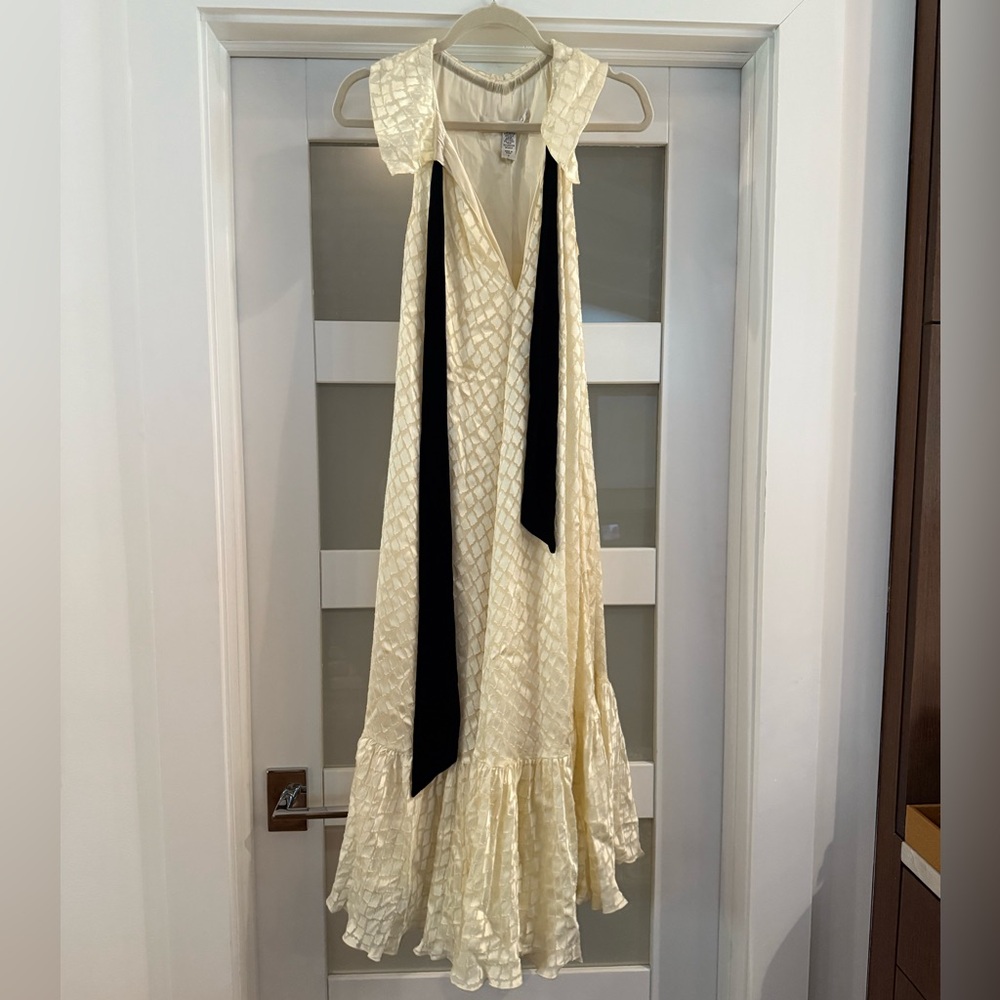 Diane Von Furstenberg DVF Cream Formal Gown Dress Black Scarf detail NWOT 0